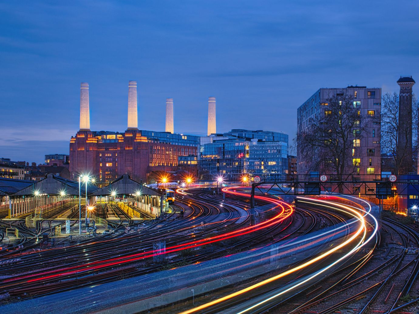 Ebury-Bridge-Depot-Battersea-Power-Station-London-trains-light-streaks-blue-hour-long-exposure-F1248-19032025